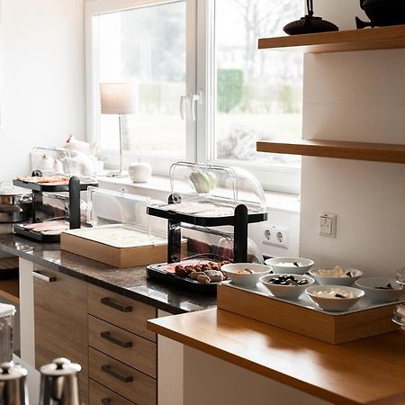 Hotel Vier Jahreszeiten Therme & Kliniken Bad Krozingen Naehe Freiburg & Schwarzwald Ideal Fuer Wellness Kur & Business Ausfluege 24H Check In- Wlan & Parken Gratis Esterno foto