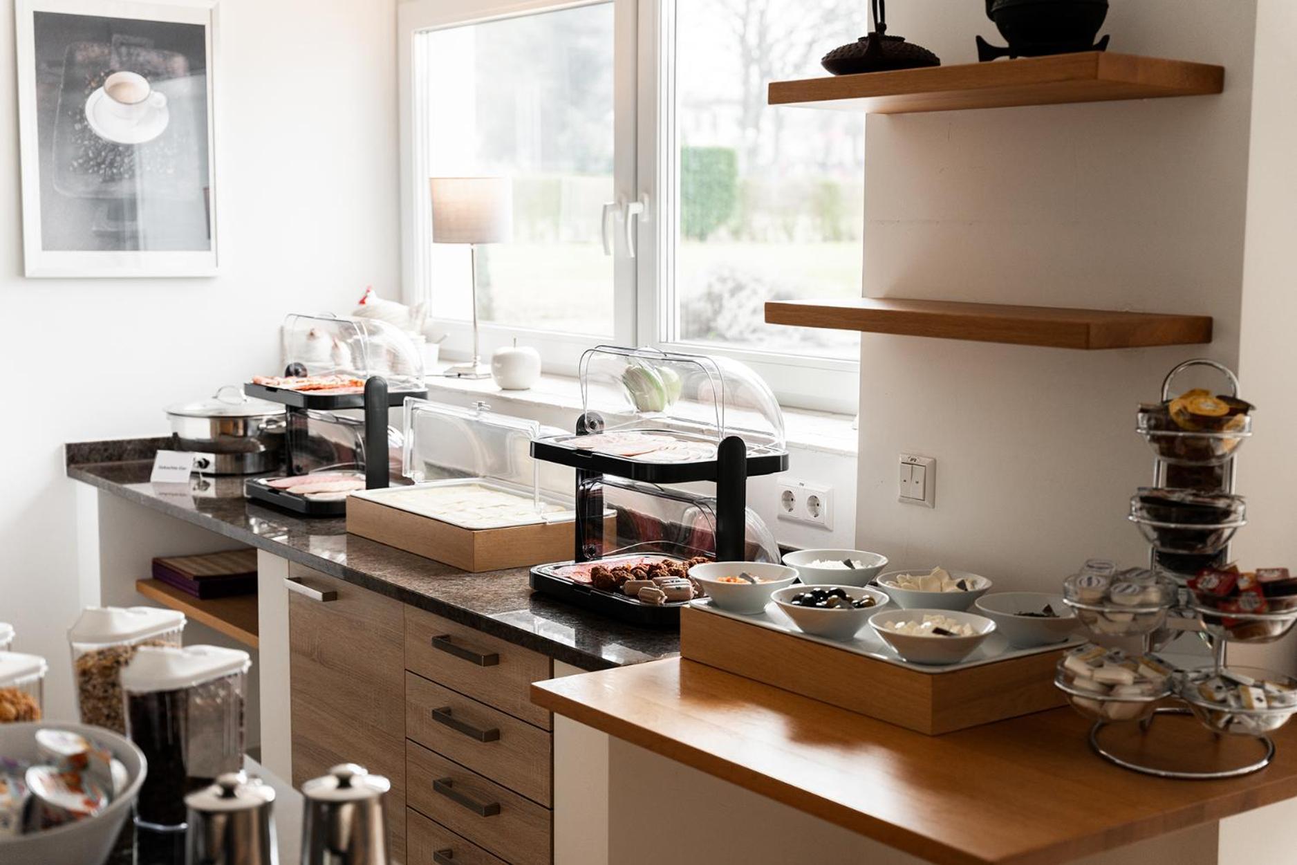 Hotel Vier Jahreszeiten Therme & Kliniken Bad Krozingen Naehe Freiburg & Schwarzwald Ideal Fuer Wellness Kur & Business Ausfluege 24H Check In- Wlan & Parken Gratis Esterno foto