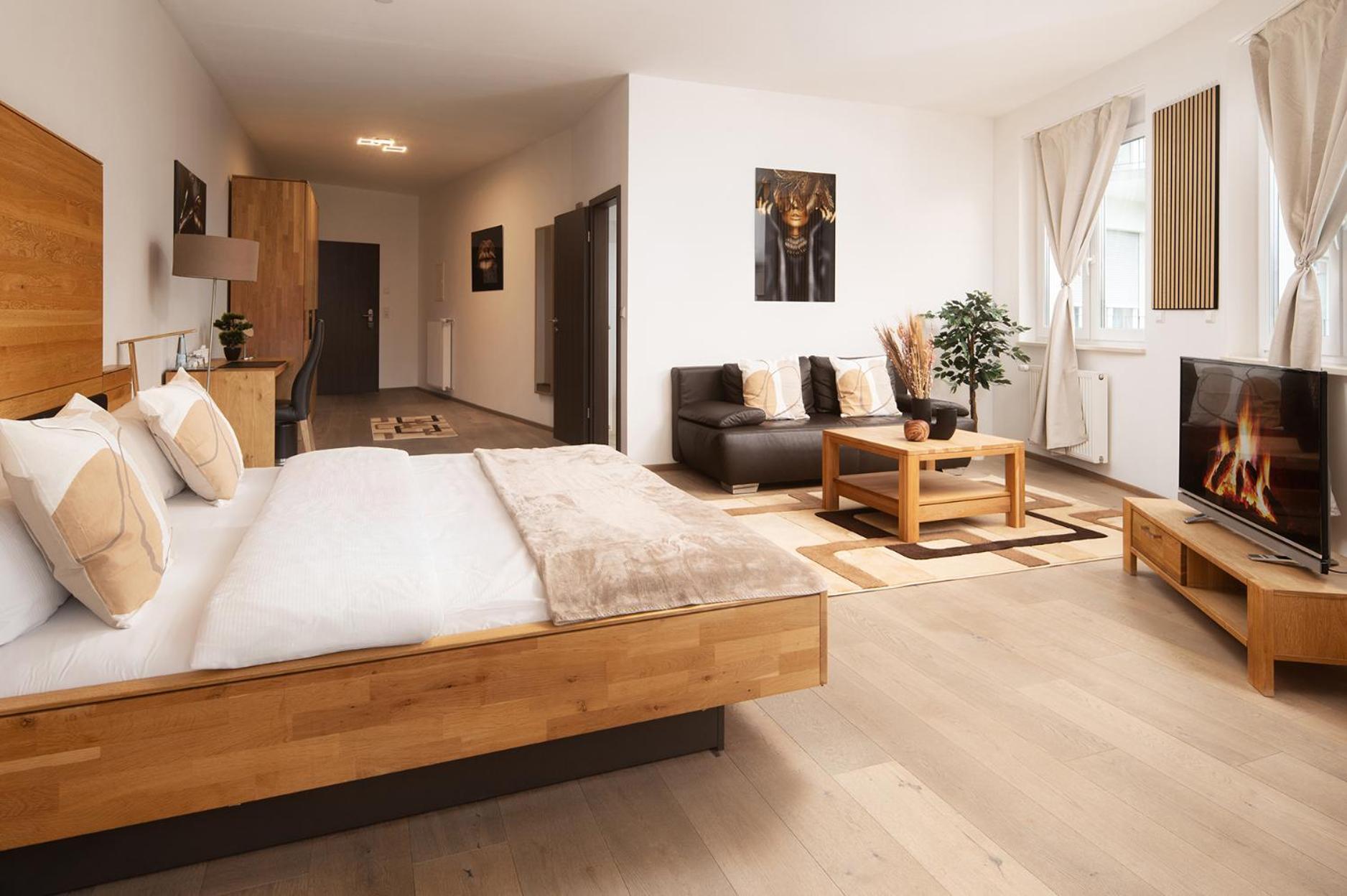 Hotel Vier Jahreszeiten Therme & Kliniken Bad Krozingen Naehe Freiburg & Schwarzwald Ideal Fuer Wellness Kur & Business Ausfluege 24H Check In- Wlan & Parken Gratis Esterno foto