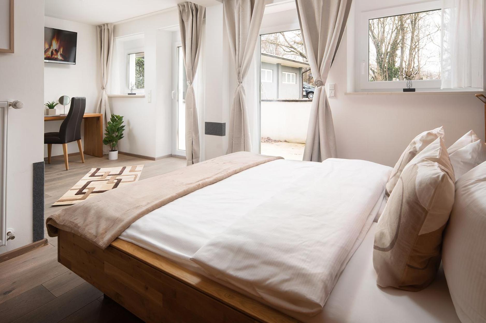 Hotel Vier Jahreszeiten Therme & Kliniken Bad Krozingen Naehe Freiburg & Schwarzwald Ideal Fuer Wellness Kur & Business Ausfluege 24H Check In- Wlan & Parken Gratis Esterno foto