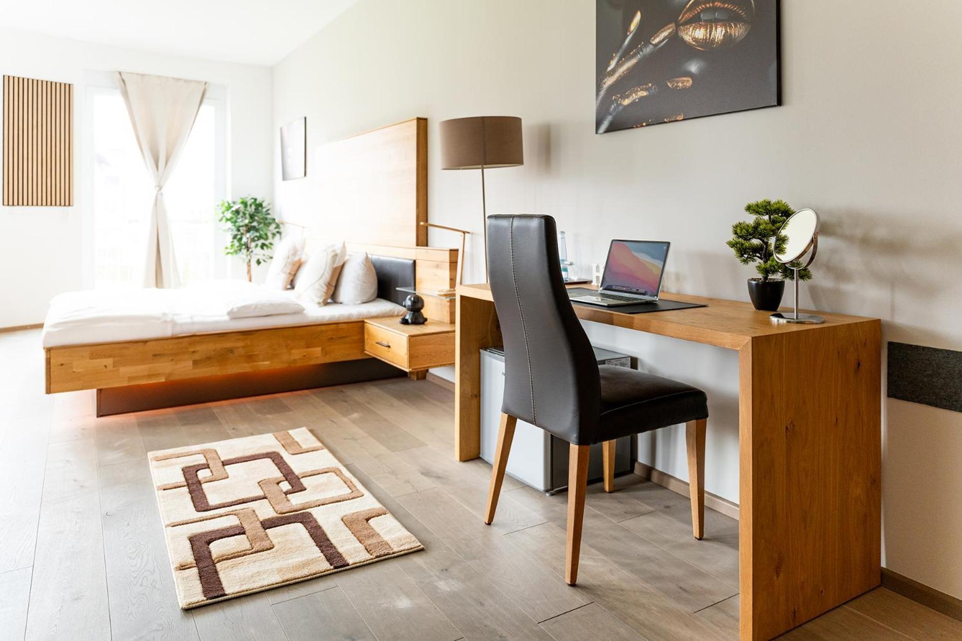 Hotel Vier Jahreszeiten Therme & Kliniken Bad Krozingen Naehe Freiburg & Schwarzwald Ideal Fuer Wellness Kur & Business Ausfluege 24H Check In- Wlan & Parken Gratis Esterno foto