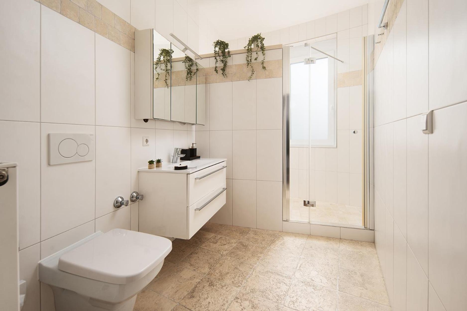 Hotel Vier Jahreszeiten Therme & Kliniken Bad Krozingen Naehe Freiburg & Schwarzwald Ideal Fuer Wellness Kur & Business Ausfluege 24H Check In- Wlan & Parken Gratis Esterno foto