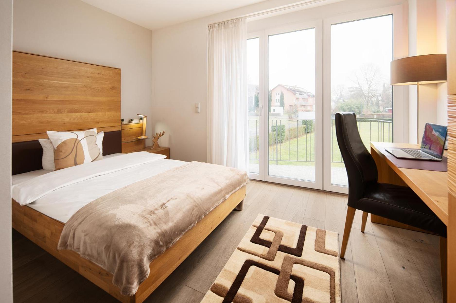 Hotel Vier Jahreszeiten Therme & Kliniken Bad Krozingen Naehe Freiburg & Schwarzwald Ideal Fuer Wellness Kur & Business Ausfluege 24H Check In- Wlan & Parken Gratis Esterno foto